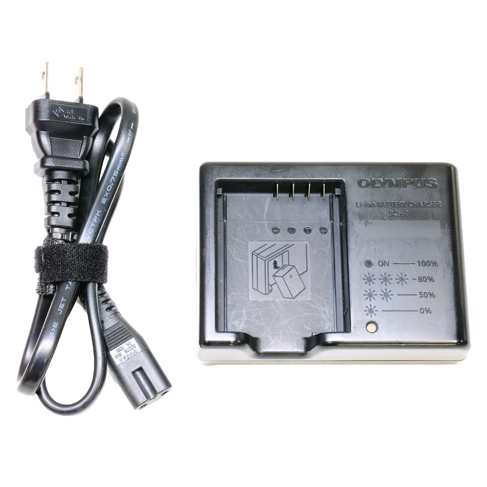 チャージャー（ACケーブル付）