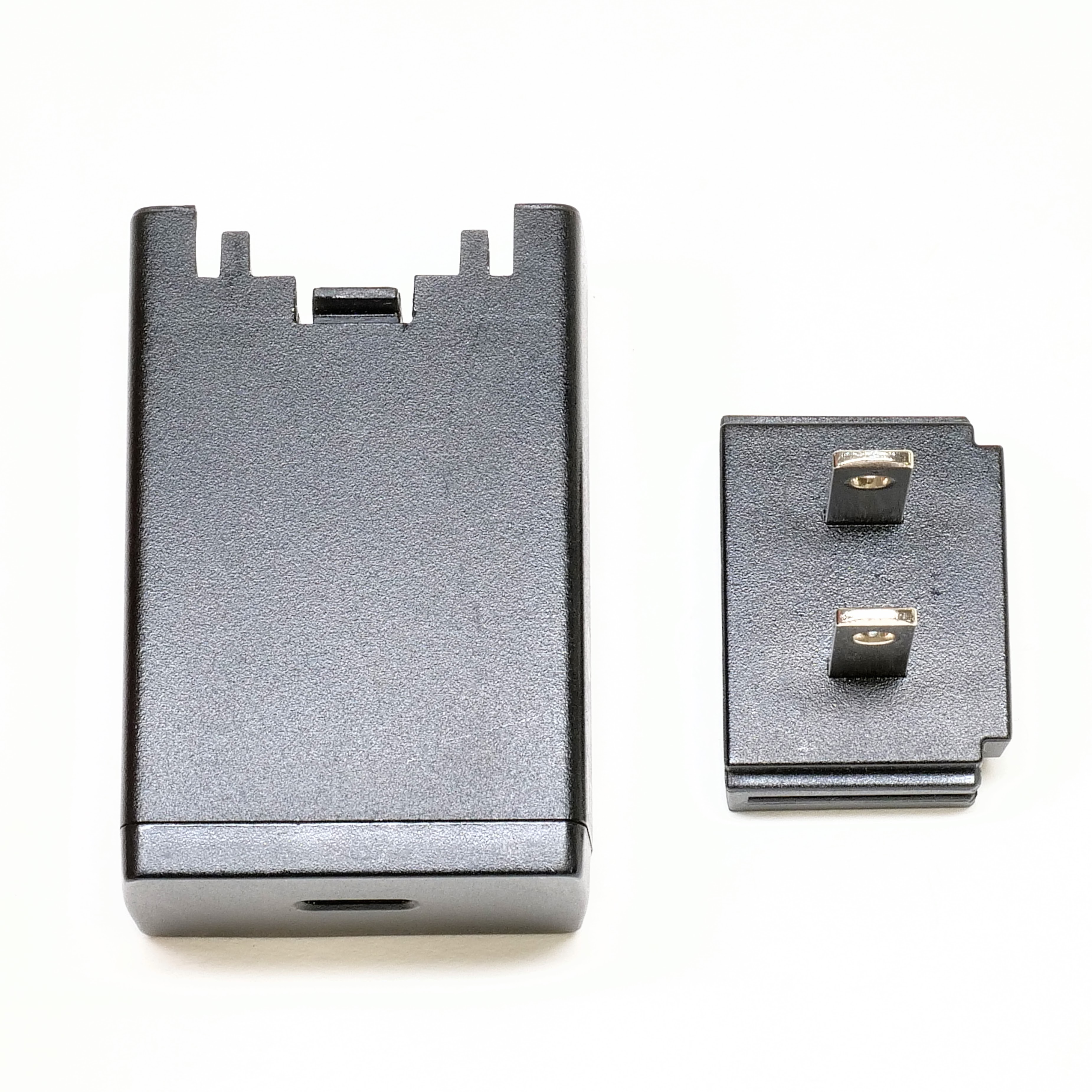 AC-USBプラグ（本体充電用）