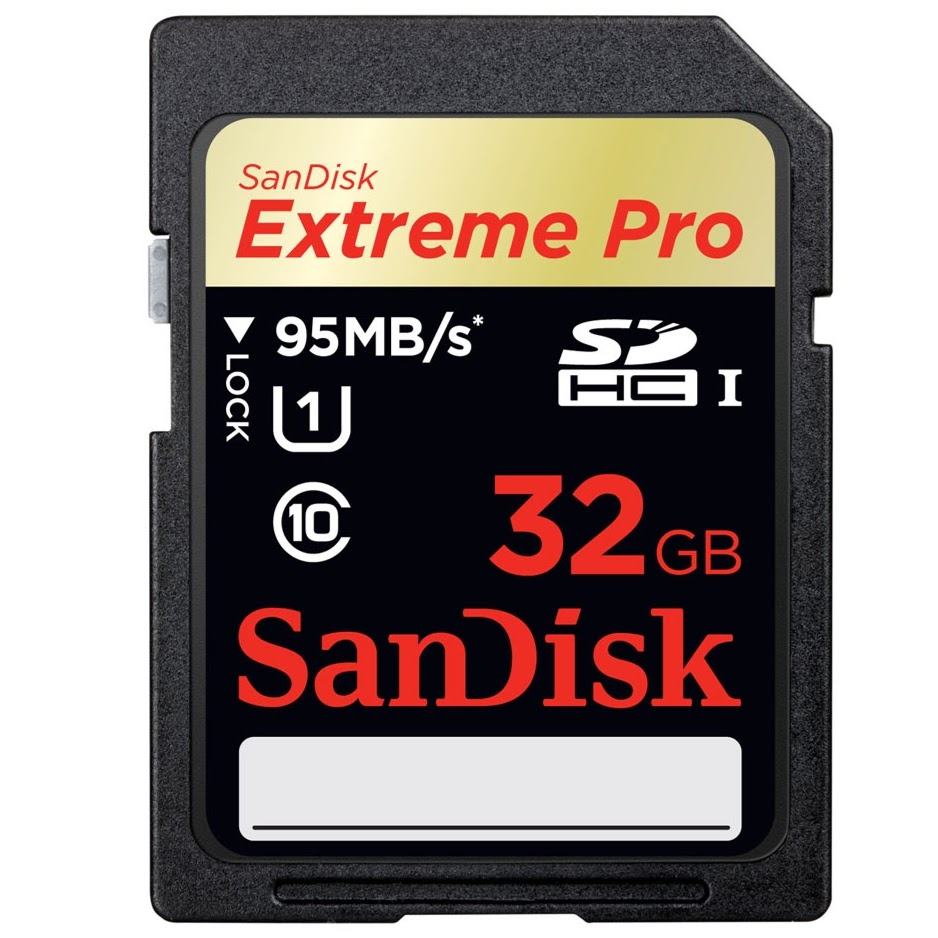 SDカード 32GB（ケース付）